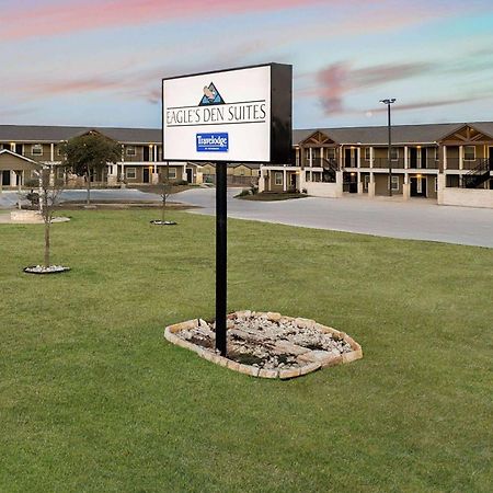 Eagle'S Den Suites Cotulla A Travelodge By Wyndham מראה חיצוני תמונה